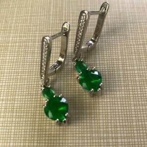 New Pretty green quartz earrings